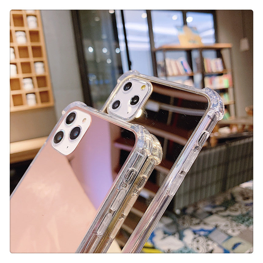 Mirror-Integrated Phone Case for Enhanced Convenience