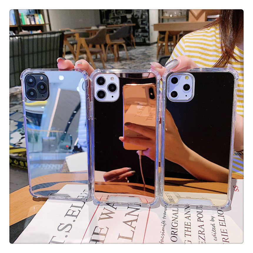 Mirror-Integrated Phone Case for Enhanced Convenience